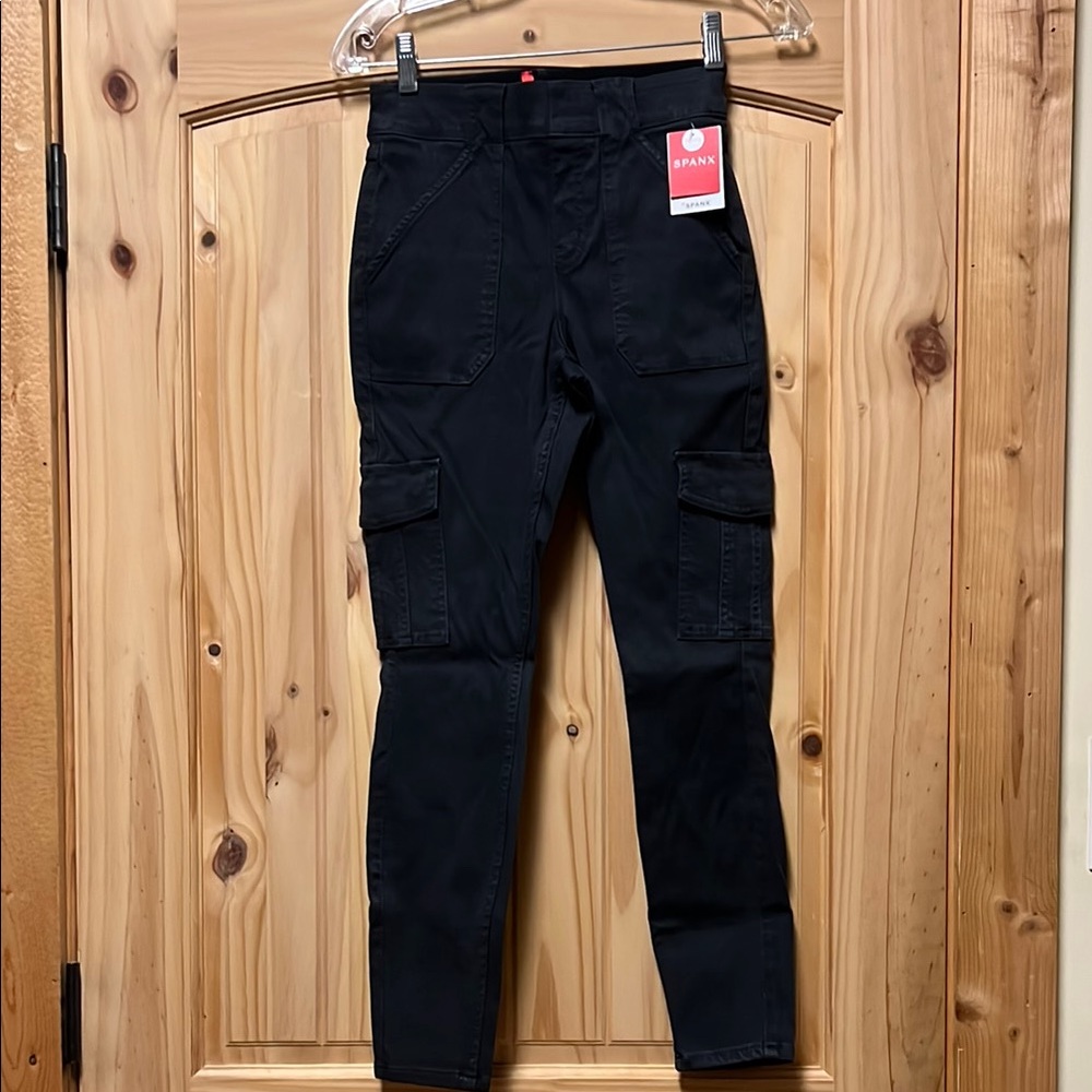 SPANX NWT Stretch Twill Ankle Cargo Pants Petite Small Washed Black 20311Q